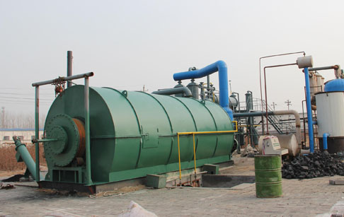 3 sets 10T waste tire pyrolysis plant started operating of customers from Guangdong, China