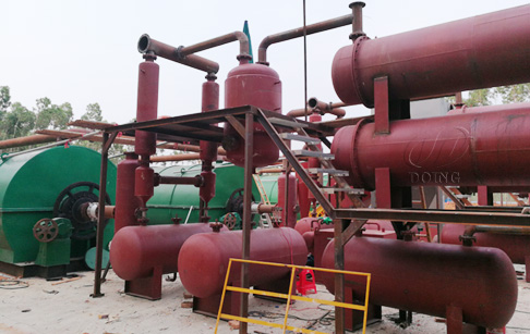 Two sets 10T waste tyre pyrolysis to oil plant were installed in Anhui, China