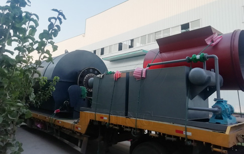 Four sets of waste tyre to oil recycling plant were sent to Hubei, China