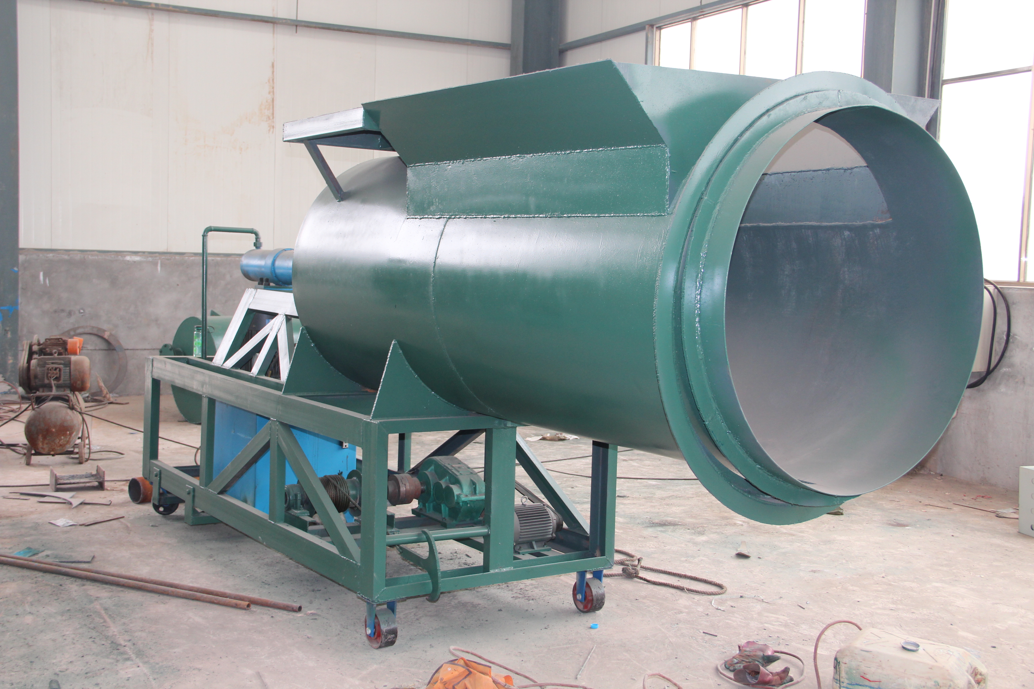  Waste tire recycling machine