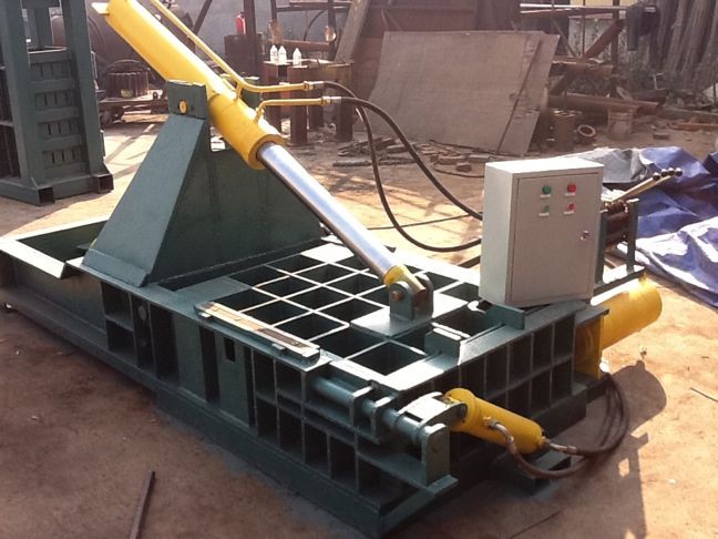 Steel wire bundling machine