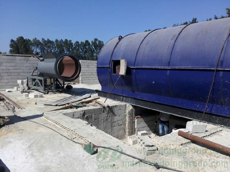 Waste tyre pyrolysis machine in