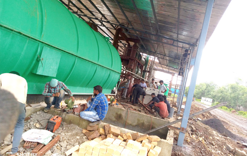 Pyrolysis plant for waste plastic to oil installed in India
