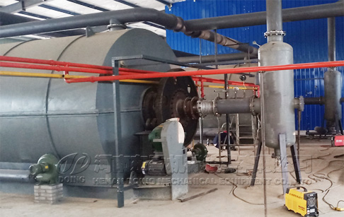 4 sets 12T/D waste tyre pyrolysis plant installed in Colombia