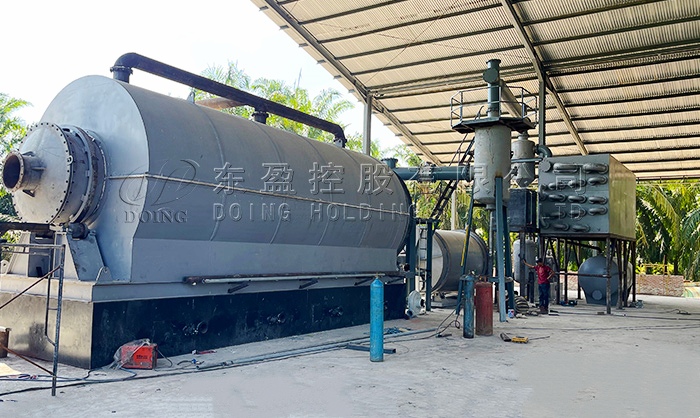 tyre recycling pyrolysis machine in Indonesia