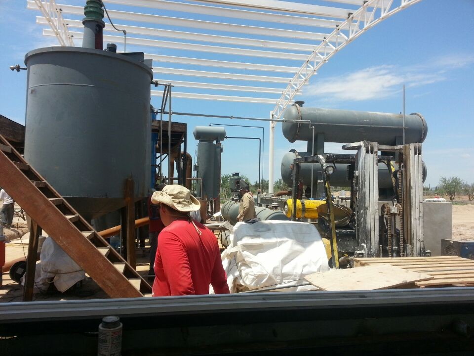 Congratulations!Mexico clients installing waste oil distillation machine
